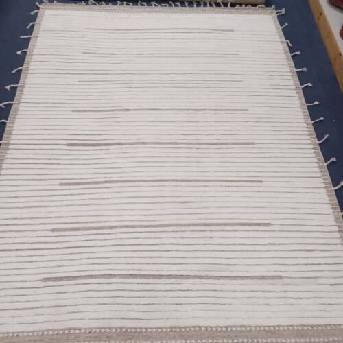 Moroccan Style Rug - 369x282cm