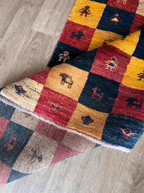 Gabbeh. 189 x 108cm £820-3