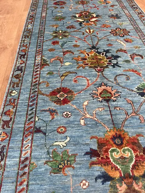 Sultanabad 253 x 87 cm £770-2