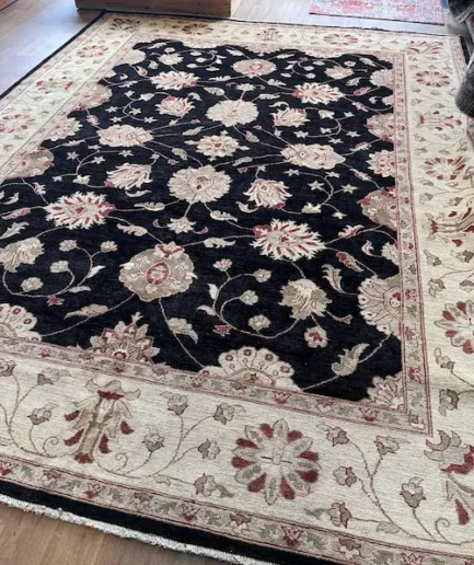 Elegant floral patterned area rug.