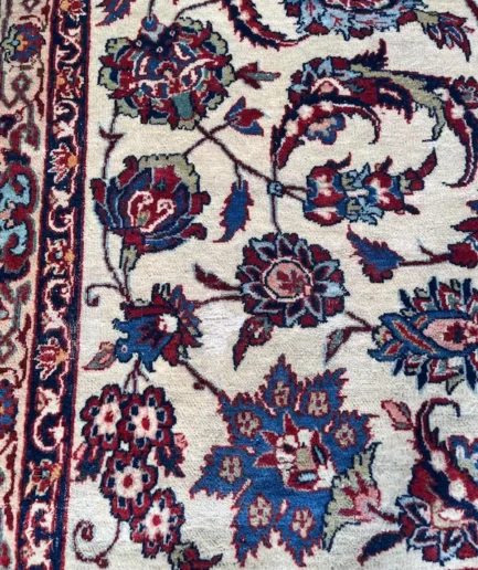 Vintage Isphahan 315 x 209 cm £2100 (1)